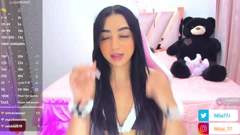 Snapshot of mia77_ chatting on December 7, 2024, 2:31 am Mia online show from December 7, 2024, 2:31 am