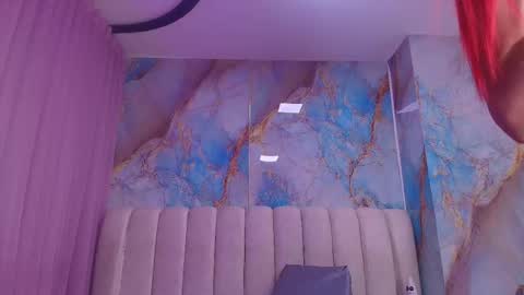 Emi online show from March 25, 2026, 7:20 pm