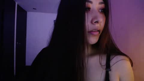 Snapshot of mia_112022 chatting on February 19, 2025, 4:55 pm Mia zoe online show from February 19, 2025, 4:55 pm