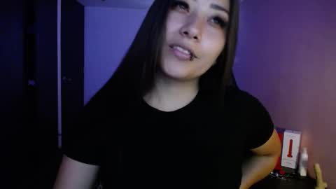 Snapshot of mia_112022 chatting on February 21, 2025, 7:43 pm Mia zoe online show from February 21, 2025, 7:43 pm