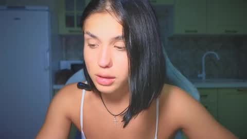 Snapshot of mia___lunaa chatting on September 18, 2025, 7:27 pm Mia online show from September 18, 2025, 7:27 pm