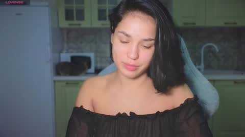 Snapshot of mia___lunaa chatting on October 15, 2025, 10:54 pm Mia online show from October 15, 2025, 10:54 pm