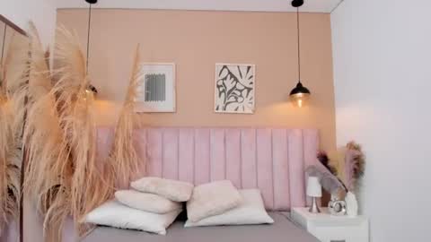mia__bailey_ online show from June 29, 2026, 7:25 pm