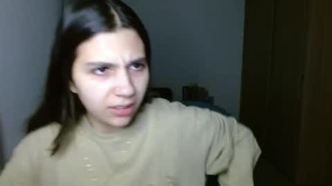 Mia online show from October 17, 2025, 1:31 am