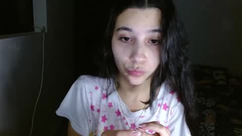 Mia online show from June 4, 2026, 4:51 am