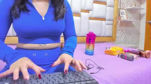 mia__megan online show from February 24, 2025, 11:54 am