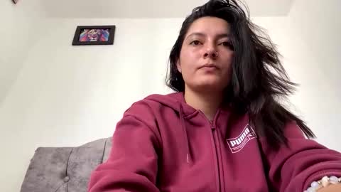 Snapshot of mia__robertss chatting on November 17, 2025, 6:57 pm Mia online show from November 17, 2025, 6:57 pm