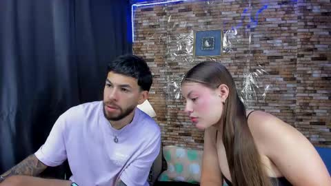 Snapshot of mia_and_vincentt chatting on March 6, 2025, 4:41 am Mia and vincentt model indepent online show from March 6, 2025, 4:41 am