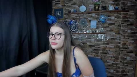 Snapshot of mia_and_vincentt chatting on September 12, 2025, 4:01 am Mia and vincentt model indepent online show from September 12, 2025, 4:01 am