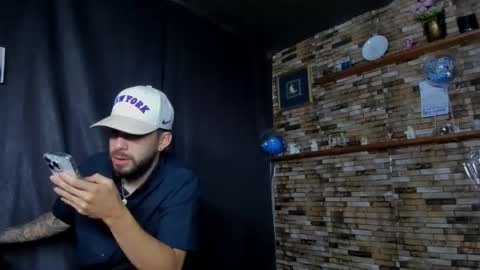 Snapshot of mia_and_vincentt chatting on October 29, 2025, 4:26 am Mia and vincentt model indepent online show from October 29, 2025, 4:26 am