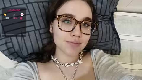 Snapshot of mia_boone chatting on December 4, 2024, 6:11 am mia_boone online show from December 4, 2024, 6:11 am