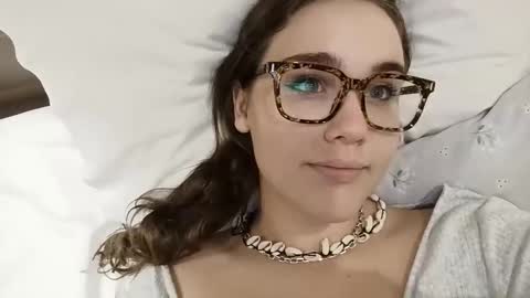 Snapshot of mia_boone chatting on December 21, 2024, 3:31 pm mia_boone online show from December 21, 2024, 3:31 pm