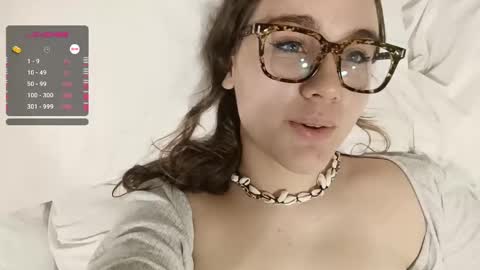 Snapshot of mia_boone chatting on December 28, 2024, 9:08 pm mia_boone online show from December 28, 2024, 9:08 pm