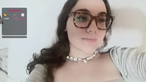 Snapshot of mia_boone chatting on February 17, 2025, 7:15 am mia_boone online show from February 17, 2025, 7:15 am