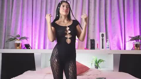 mia_buny_ online show from June 10, 2026, 12:26 pm
