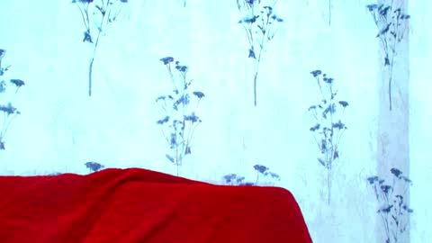 Mia  online show from February 28, 2025, 6:20 pm