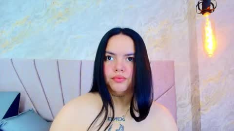 Mia  online show from May 22, 2026, 12:11 pm