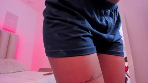 Snapshot of mia_corner chatting on March 27, 2026, 6:41 am mia_corner online show from March 27, 2026, 6:41 am