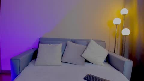 Sarah Luna online show from February 22, 2026, 1:42 pm