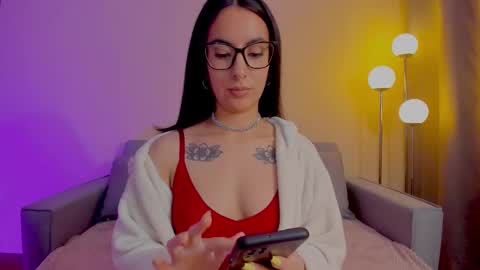 Snapshot of mia_daniellshot chatting on March 4, 2026, 10:27 pm Sarah Luna online show from March 4, 2026, 10:27 pm