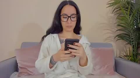 Snapshot of mia_daniellshot chatting on June 30, 2026, 12:17 pm Sarah Luna online show from June 30, 2026, 12:17 pm