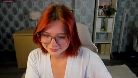 mia_e1fie online show from August 3, 2026, 12:42 am