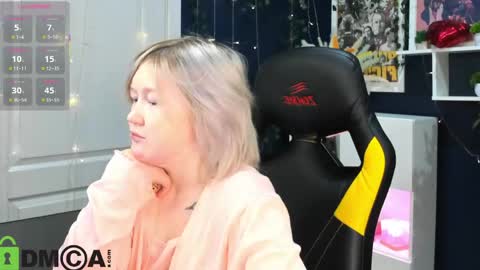 Mia online show from June 3, 2026, 2:47 am