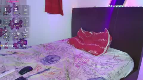 mia_fernand online show from July 14, 2026, 2:05 am