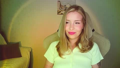 Mia online show from August 3, 2026, 11:52 pm