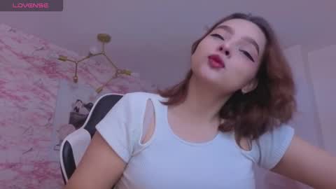 Mia online show from March 1, 2026, 1:24 pm