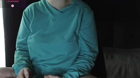 Snapshot of mia_g0ld chatting on February 28, 2026, 4:08 pm Golden ones online show from February 28, 2026, 4:08 pm