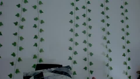 MIA online show from April 9, 2026, 9:53 pm