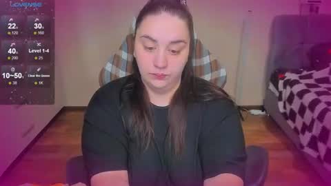 Mia online show from August 6, 2026, 1:29 am