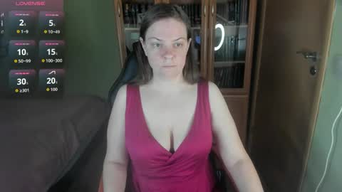 Snapshot of mia_lores chatting on May 23, 2026, 9:24 am mia_lores online show from May 23, 2026, 9:24 am