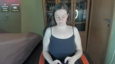 Snapshot of mia_lores chatting on June 2, 2026, 12:07 pm mia_lores online show from June 2, 2026, 12:07 pm
