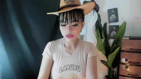 Snapshot of mia_lover9 chatting on June 30, 2026, 7:20 am M I A online show from June 30, 2026, 7:20 am