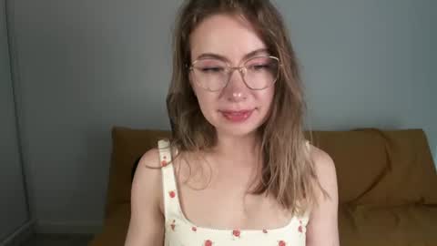 Snapshot of mia_luxx92 chatting on July 19, 2026, 1:15 pm Mia online show from July 19, 2026, 1:15 pm