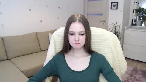Mia online show from July 22, 2026, 10:40 am