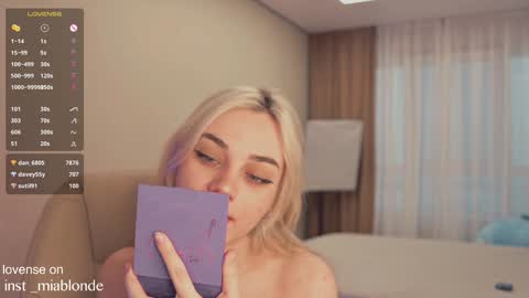 Snapshot of mia_milagros chatting on January 8, 2025, 6:20 am mia_milagros online show from January 8, 2025, 6:20 am