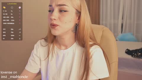 Snapshot of mia_milagros chatting on January 21, 2025, 1:08 am mia_milagros online show from January 21, 2025, 1:08 am