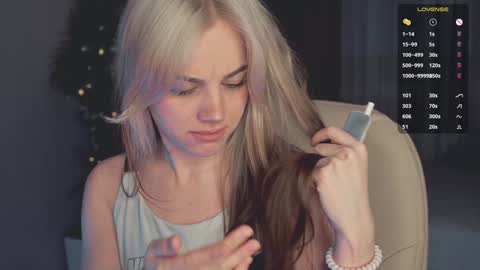 Snapshot of mia_milagros chatting on February 8, 2025, 1:22 am mia_milagros online show from February 8, 2025, 1:22 am