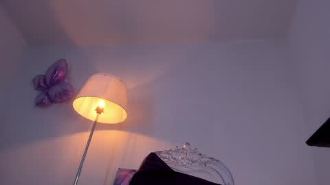 MIA online show from April 16, 2026, 9:39 pm