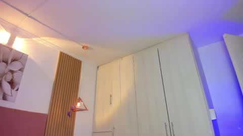 Mia Nevaeh - follow me online show from April 17, 2026, 8:12 pm