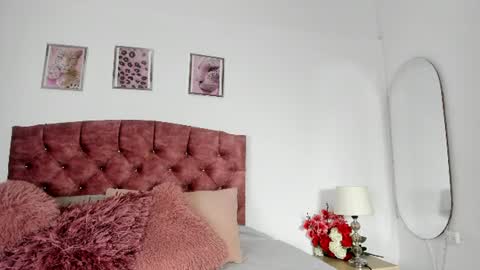 Snapshot of mia_nova5 chatting on June 9, 2026, 12:17 pm mia_nova5 online show from June 9, 2026, 12:17 pm