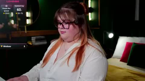Snapshot of mia_of_your_dreams chatting on June 9, 2026, 5:35 pm Sweet Mia online show from June 9, 2026, 5:35 pm