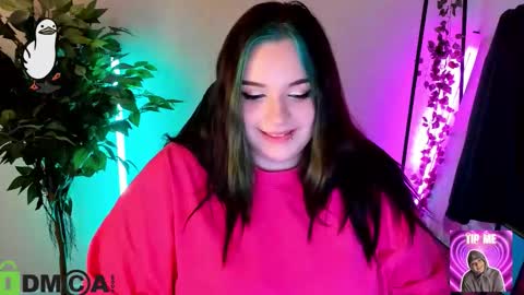 Mia online show from March 13, 2026, 1:12 am