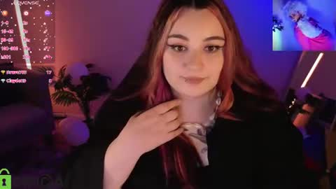 Mia online show from June 12, 2026, 1:04 am