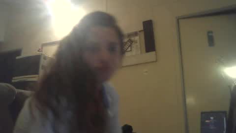 Mia online show from July 6, 2026, 3:14 am