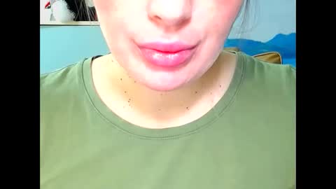 Snapshot of mia_sunnyy chatting on December 1, 2025, 4:34 pm Mia. online show from December 1, 2025, 4:34 pm