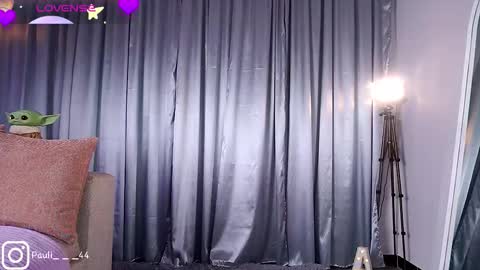 Snapshot of mia_v7 chatting on September 12, 2025, 2:33 am Mia online show from September 12, 2025, 2:33 am